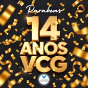 Arte comemorativa dos 14 anos da VCG Ferragens e Alumínio, em Salvador, Bahia, com “Parabéns”, letras douradas, confetes sobre fundo escuro e logotipo da ASVEB.